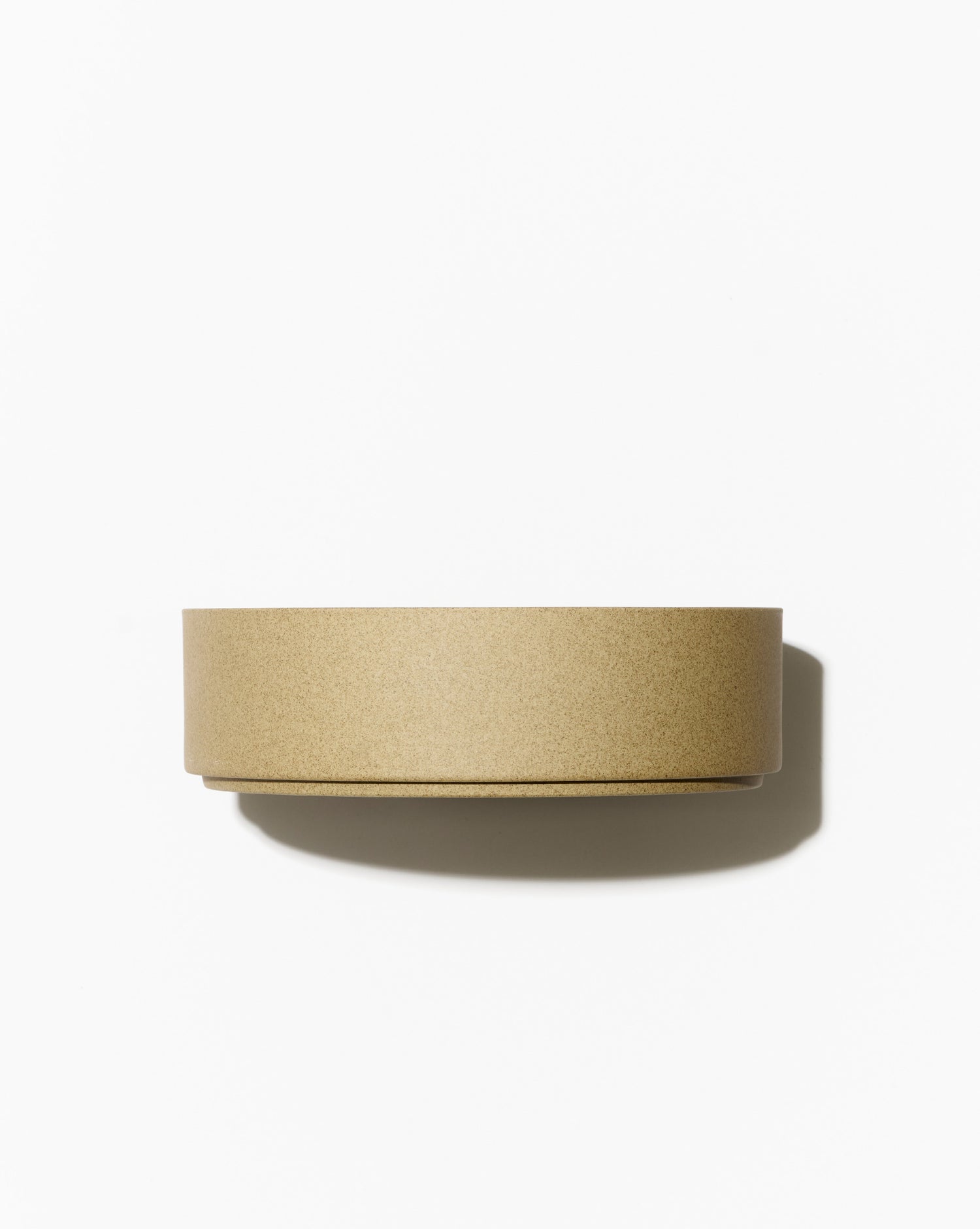 Hasami Sheer Shallow Bowls – Natural