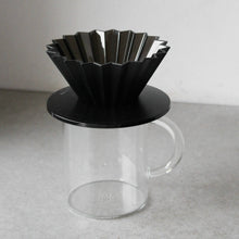Load image into Gallery viewer, Origami Dripper Holder – Clear Black
